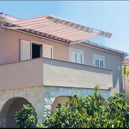 Danijel Apartment Vir Ngoại thất bức ảnh