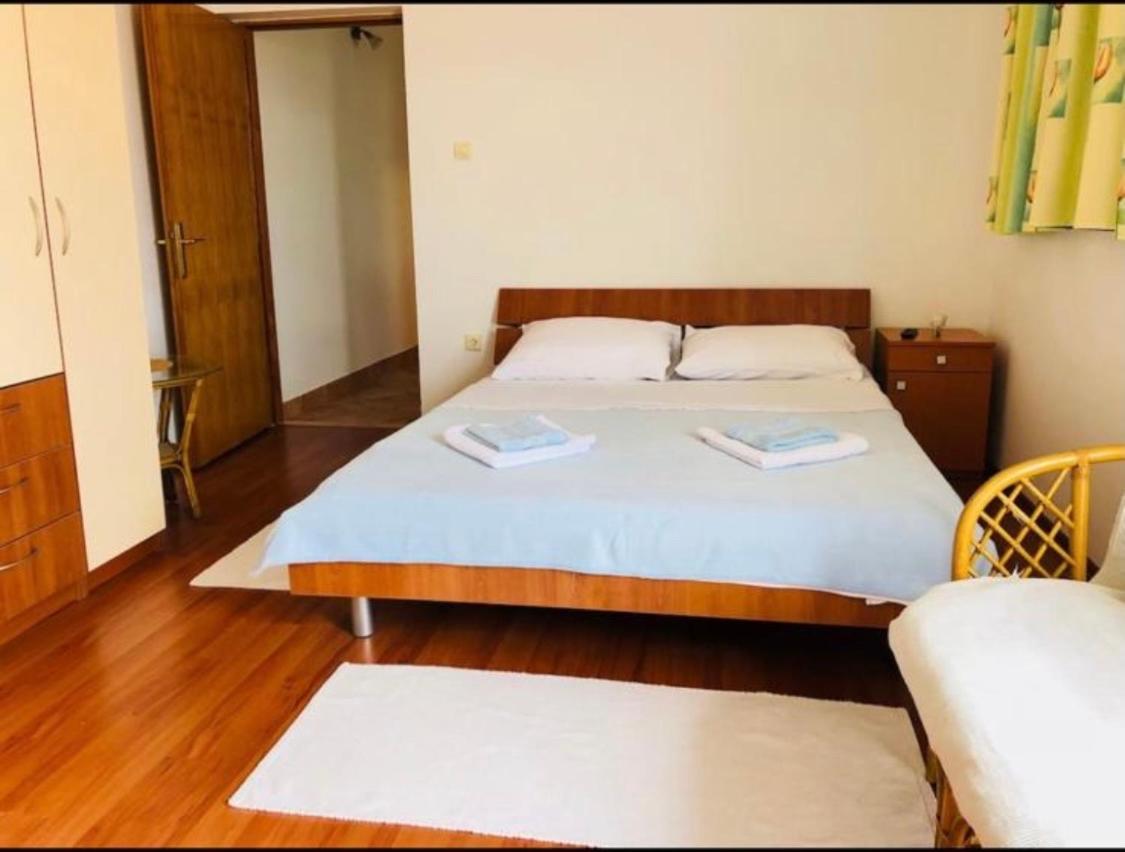 Danijel Apartment Vir Ngoại thất bức ảnh