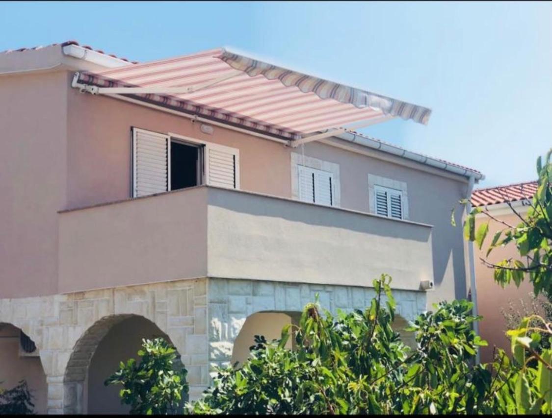 Danijel Apartment Vir Ngoại thất bức ảnh