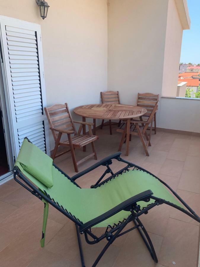 Danijel Apartment Vir Ngoại thất bức ảnh